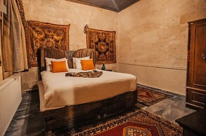 Larissa Cave Hotel