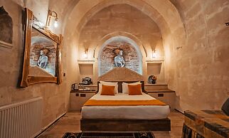 Larissa Cave Hotel