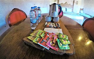 Larissa Cave Hotel