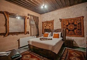 Larissa Cave Hotel