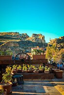Larissa Cave Hotel