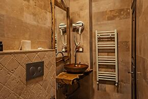 Larissa Cave Hotel