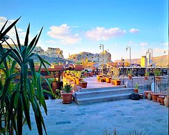 Larissa Cave Hotel