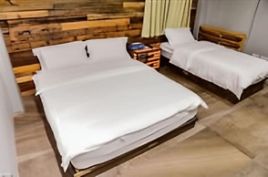 l-stack B&B