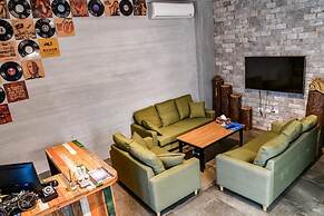 l-stack B&B