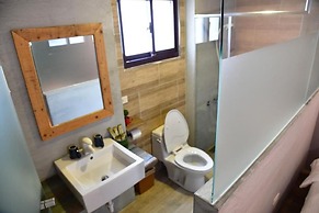 l-stack B&B