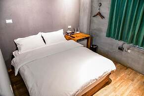 l-stack B&B