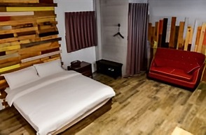 l-stack B&B