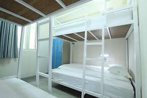 Heyyo Hostel