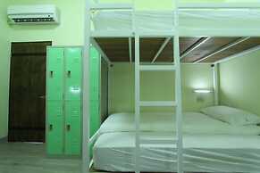 Heyyo Hostel