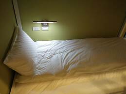Heyyo Hostel