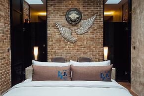 Birdman Motel