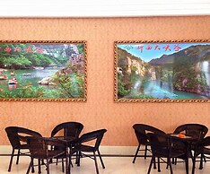 Luoya Fengqing Hotel