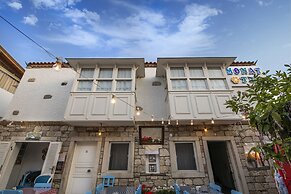 Monat Otel Alacati