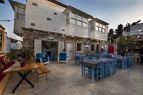 Monat Otel Alacati