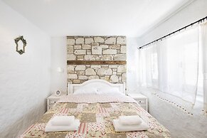 Monat Otel Alacati