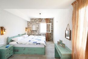 Monat Otel Alacati
