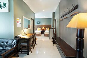 The Palm Hotel