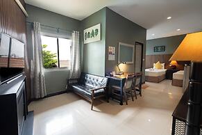 The Palm Hotel