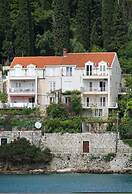 Karla Apartments