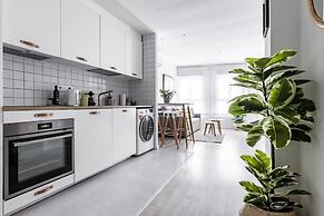 Mad Apartments by Olala Homes
