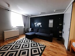 Lorf Hostel&Coffee