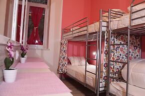 Lorf Hostel&Coffee
