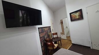 Lorf Hostel&Coffee