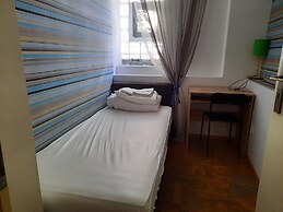 Lorf Hostel&Coffee