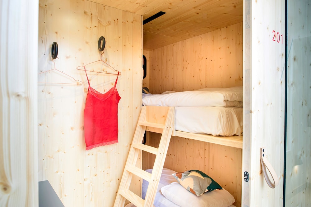 The Green Elephant Hostel & Spa