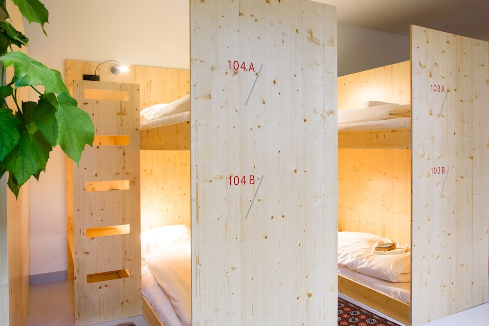 The Green Elephant Hostel & Spa