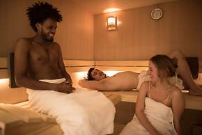 The Green Elephant Hostel & Spa