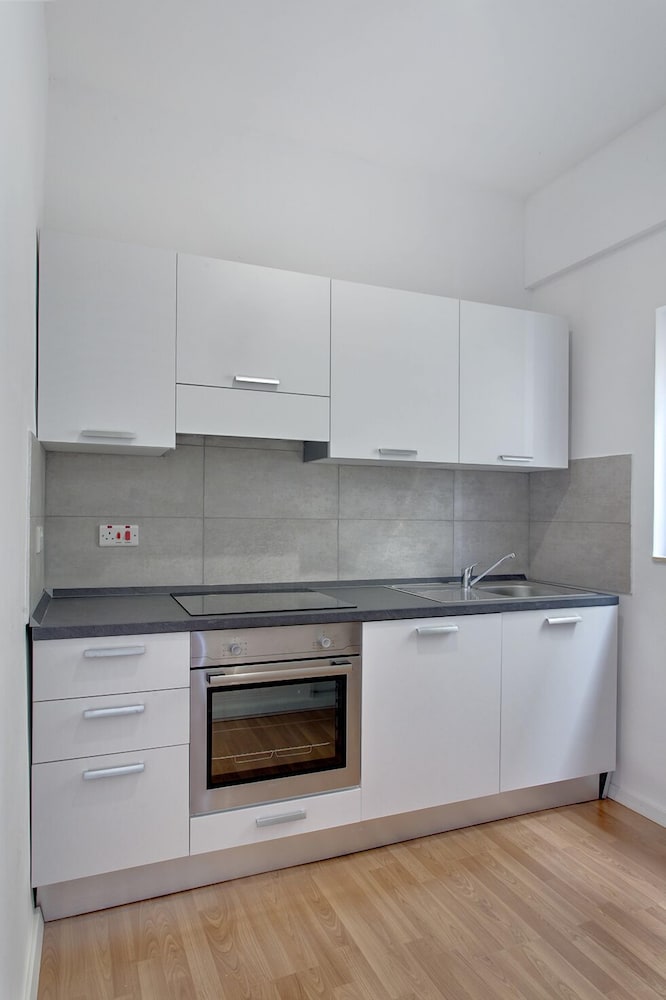 Stunning Seaview Apartment, Wifi