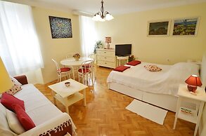 Amici Apartment