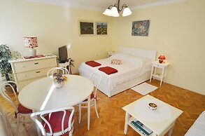 Amici Apartment