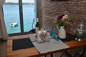 Arnolongo Sea View Studio