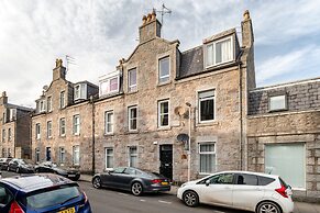 West Mount Apartment