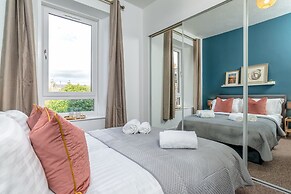 West Mount Apartment