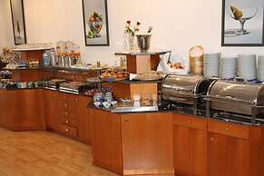 HOTEL RIESENJunior by Trip Inn