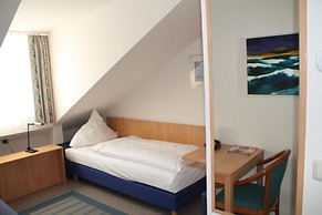 HOTEL RIESENJunior by Trip Inn