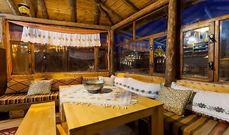 Patisca Cave House