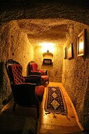 Patisca Cave House