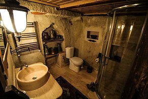 Patisca Cave House