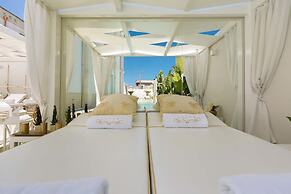 Acquaviva Suites