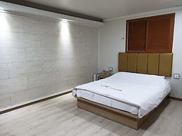 Kims Hotel Gumi