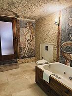 Caftan Cave Suites