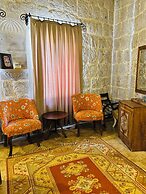 Caftan Cave Suites