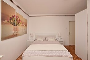 Ivana Apartments