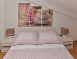 Ivana Apartments
