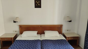 Tondoris Apartments